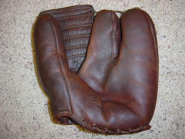 Jerry Moore Nokona G46 Front